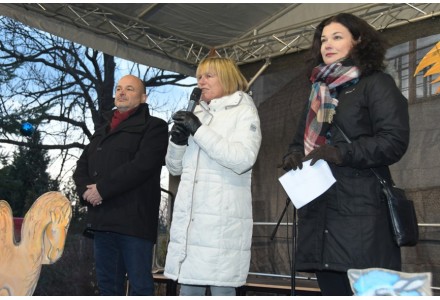 Rozsvícení vánočních stromů v neděli 3.12.2017 